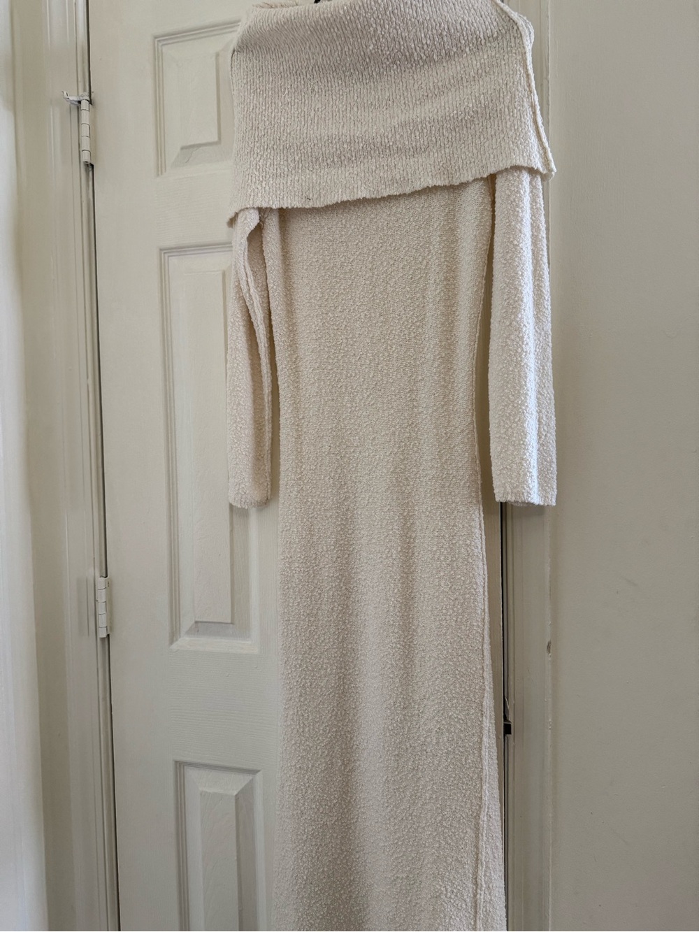 H&M Cream Bouclé Knit Sweater Top